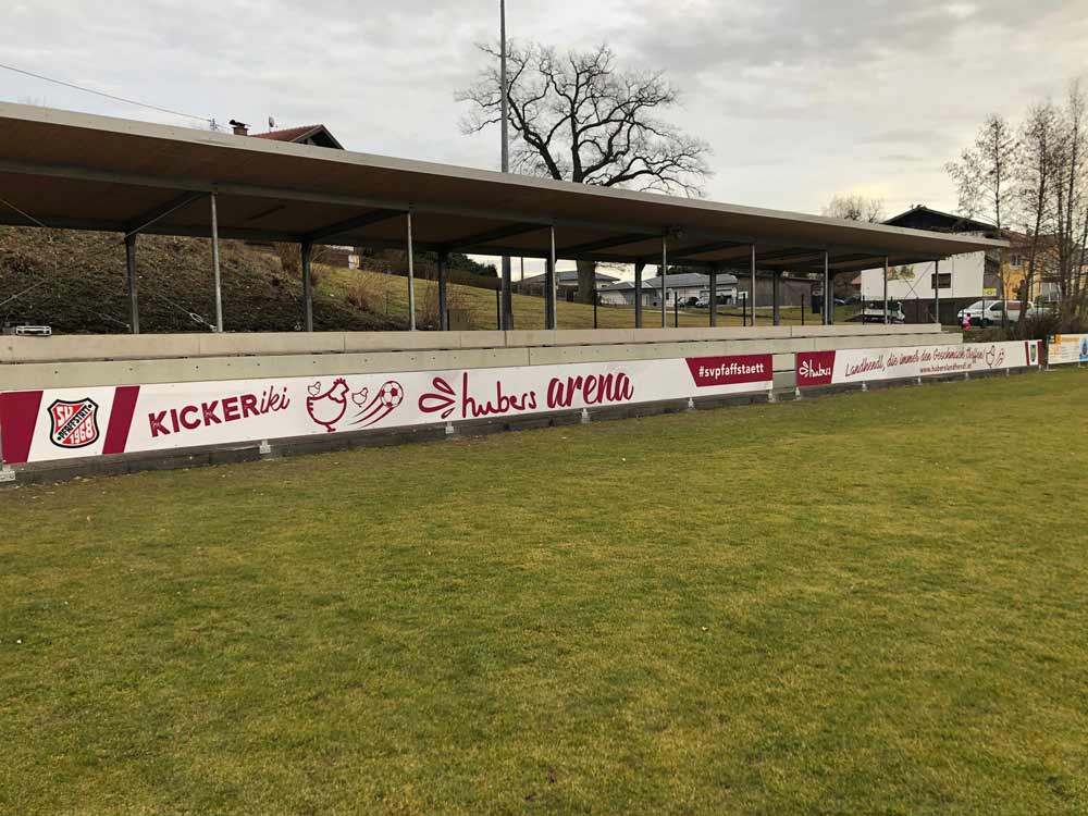 hubers landhendl -sportplatz